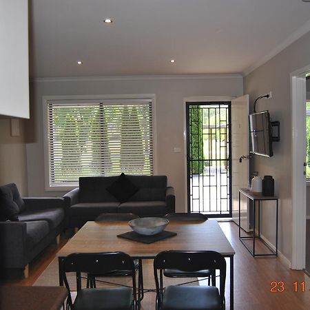 Grevillea Gardens Apartment 3 Bright Buitenkant foto